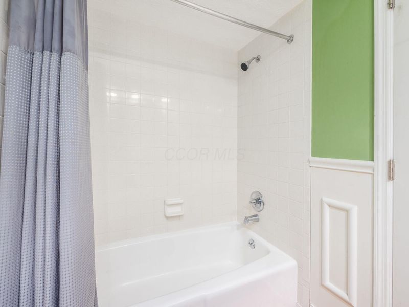 1731 Arlingate Drive S, Columbus, OH 43220 Photo 27