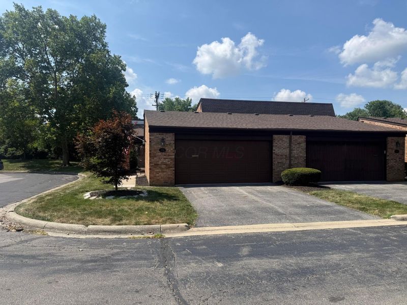 1731 Arlingate Drive S, Columbus, OH 43220 Photo 3