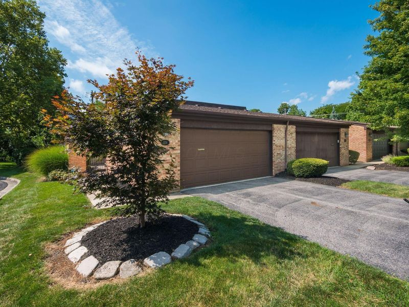 1731 Arlingate Drive S, Columbus, OH 43220 Photo 4
