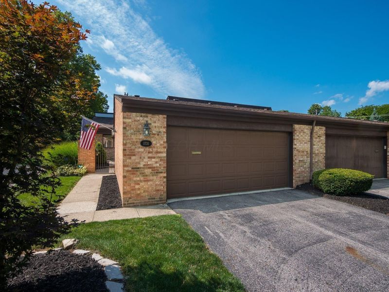 1731 Arlingate Drive S, Columbus, OH 43220 Photo 5