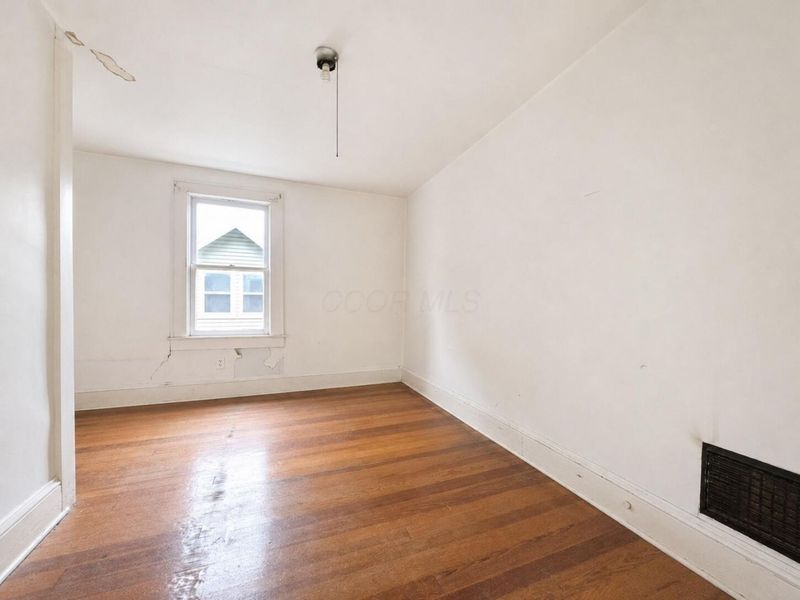 831 E Cecil Street , Springfield, OH 45503 Photo 10
