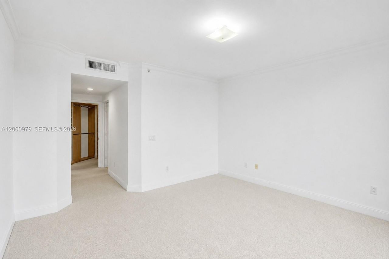 4775 Collins Ave, Unit 3007, Miami Beach, FL 33140 Photo