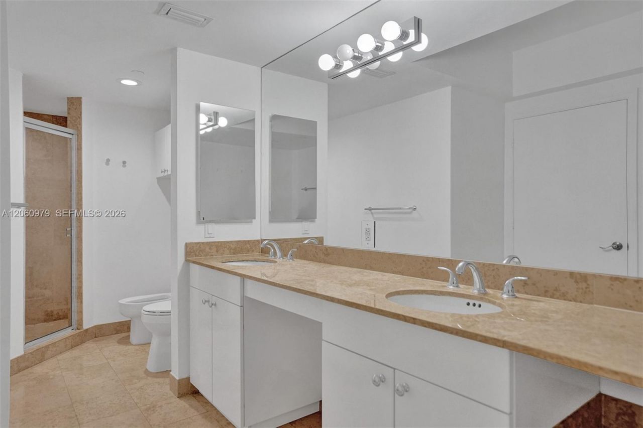 4775 Collins Ave, Unit 3007, Miami Beach, FL 33140 Photo