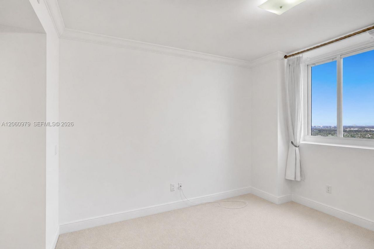 4775 Collins Ave, Unit 3007, Miami Beach, FL 33140 Photo