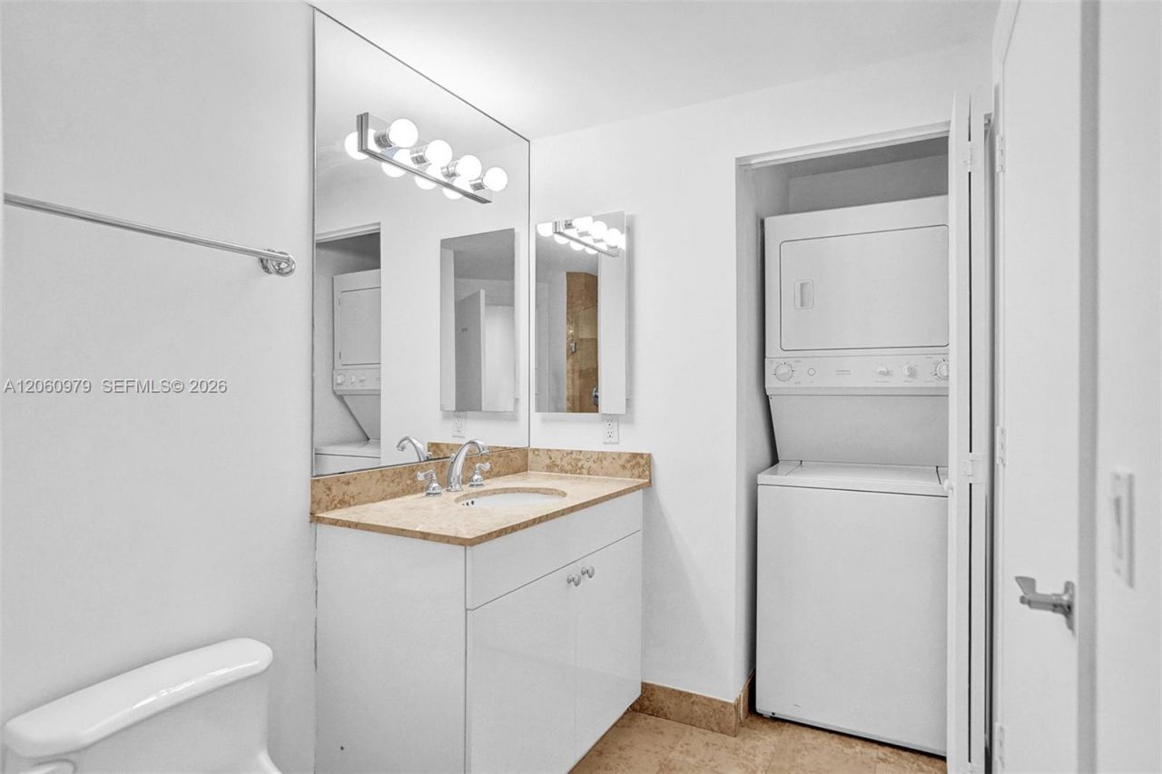 4775 Collins Ave, Unit 3007, Miami Beach, FL 33140 Photo