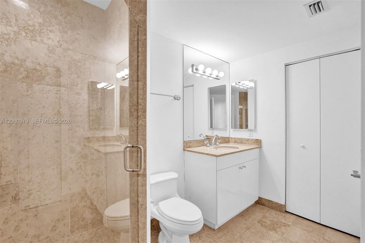 4775 Collins Ave, Unit 3007, Miami Beach, FL 33140 Photo
