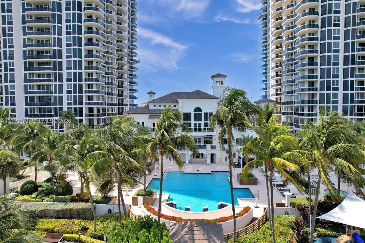 4775 Collins Ave, Unit 3007, Miami Beach, FL 33140 Photo