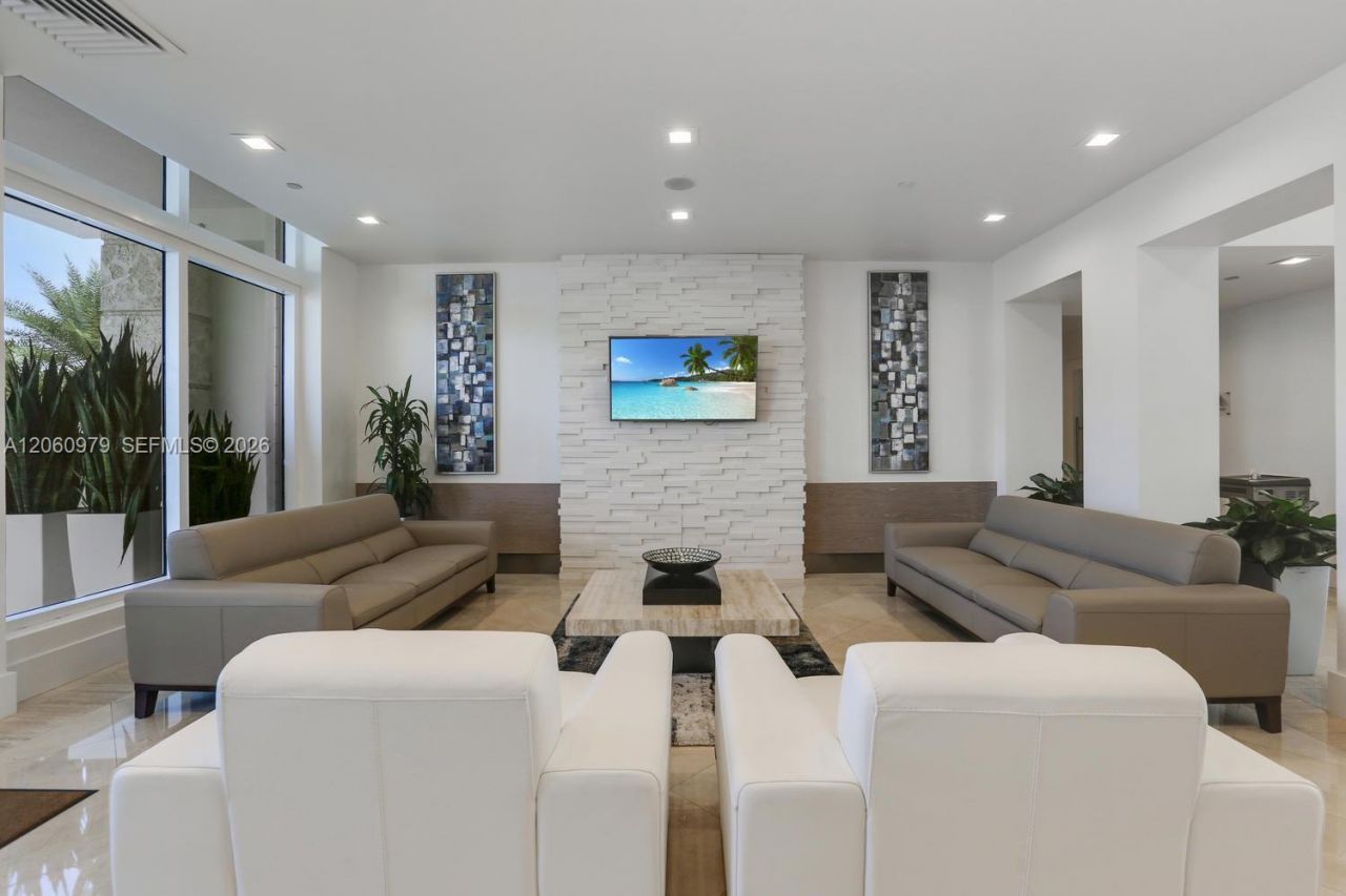 4775 Collins Ave, Unit 3007, Miami Beach, FL 33140 Photo