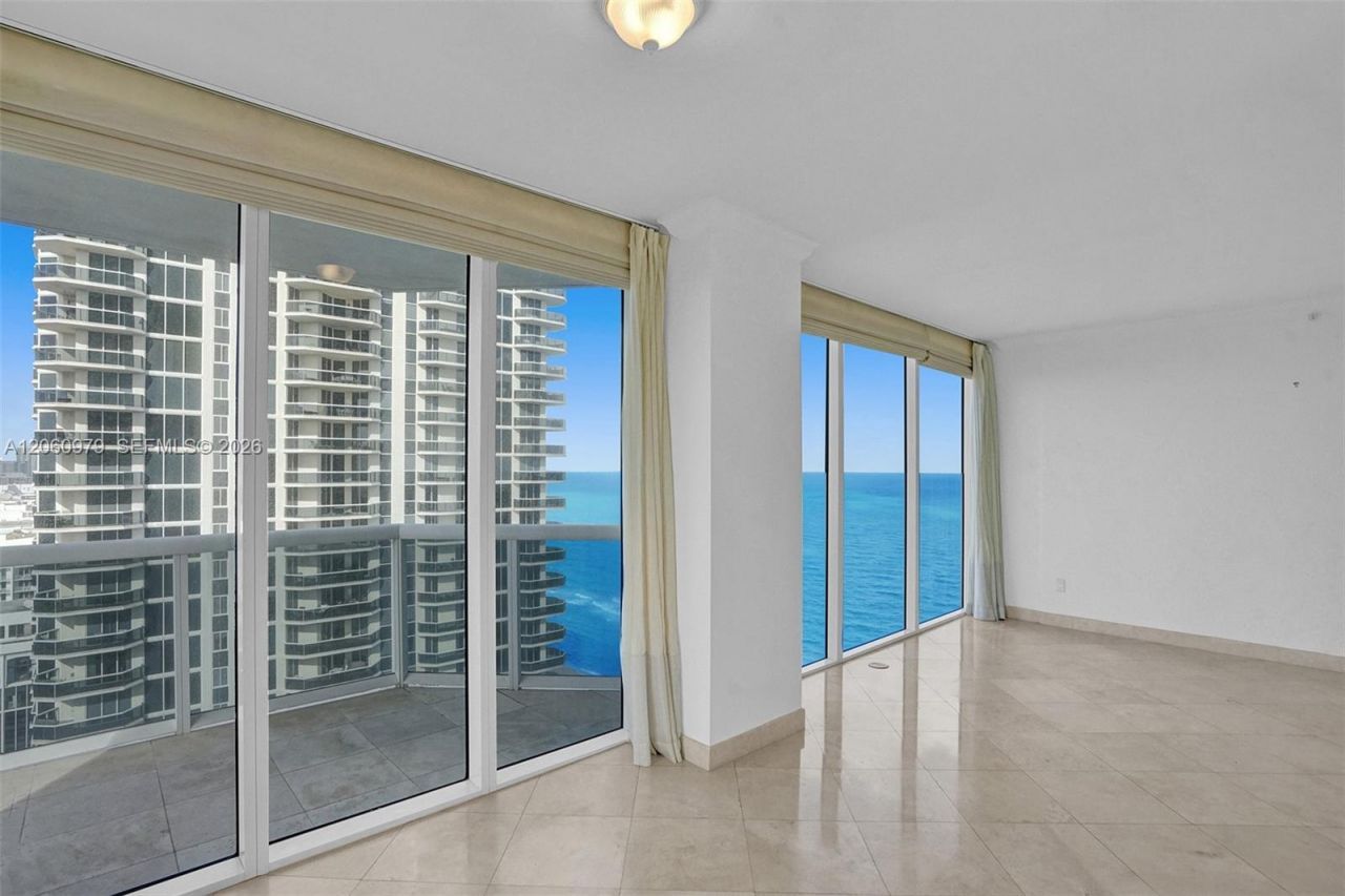 4775 Collins Ave, Unit 3007, Miami Beach, FL 33140 Photo