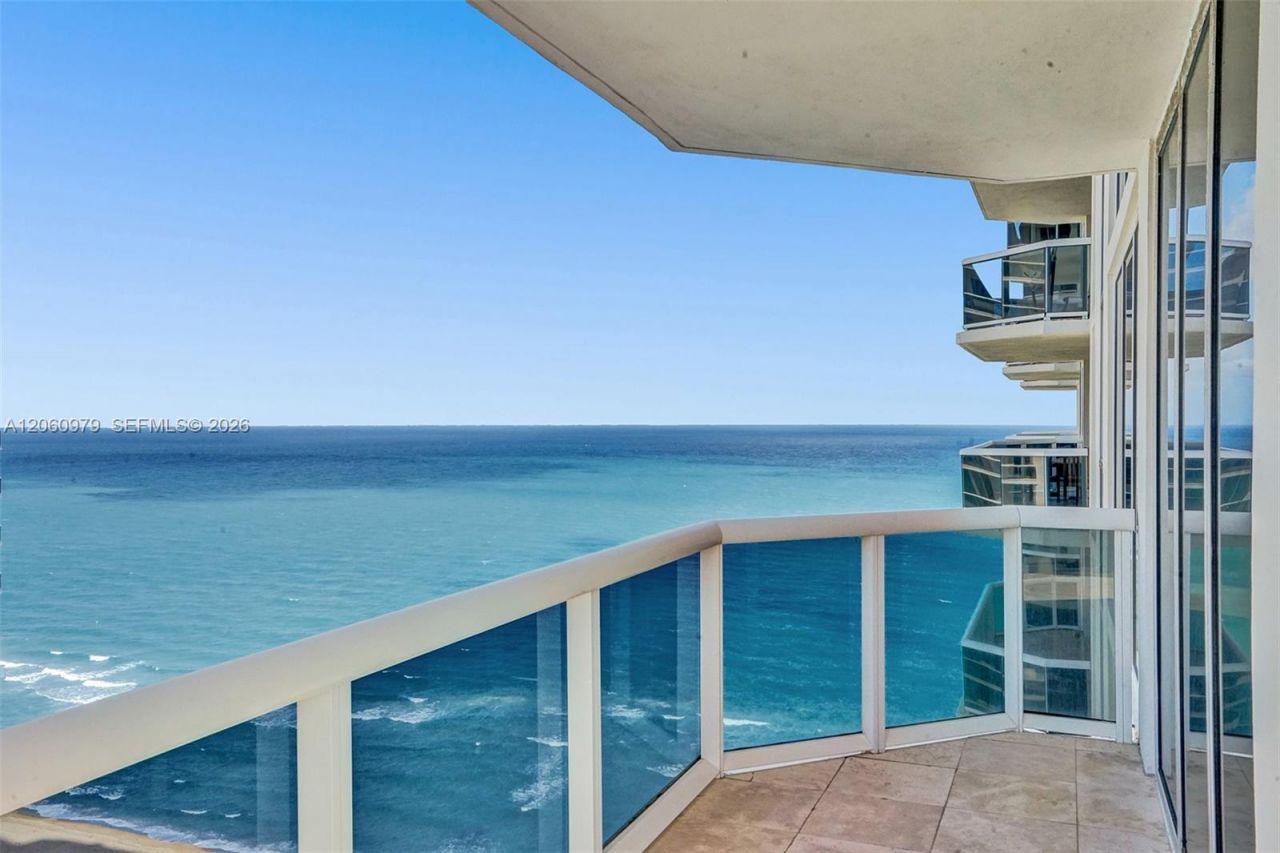 4775 Collins Ave, Unit 3007, Miami Beach, FL 33140 Photo
