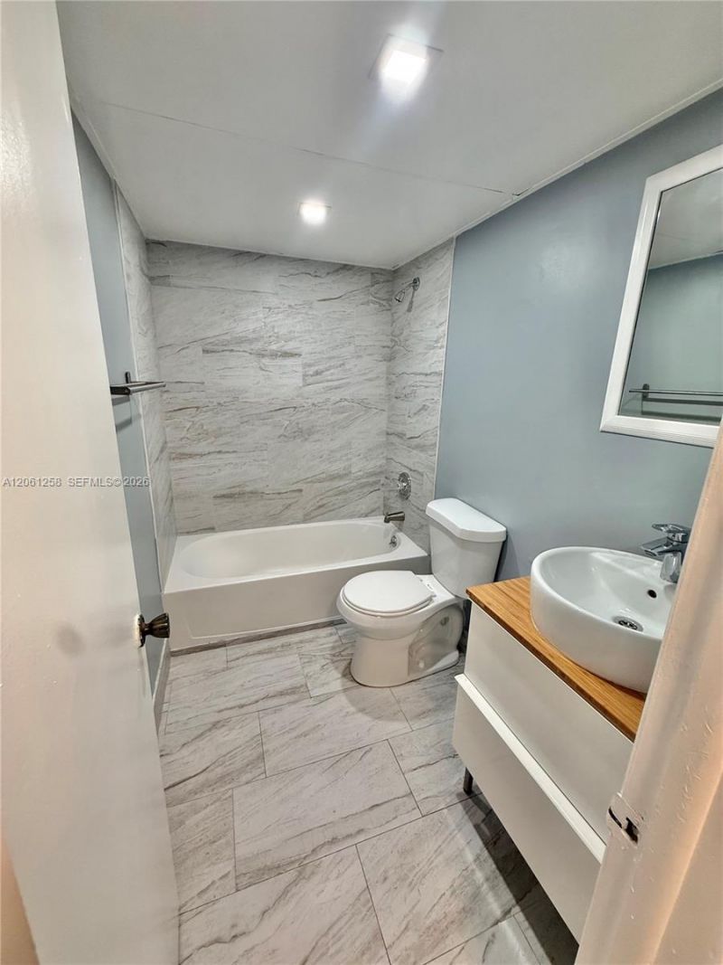 3001 NW 48th Ave, Unit 244, Lauderdale Lakes, FL 33313 Photo