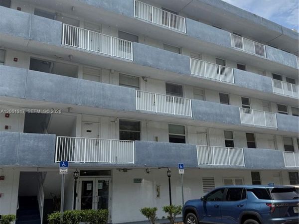 1801 S Treasure Dr, Unit 115, North Bay Village, FL 33141