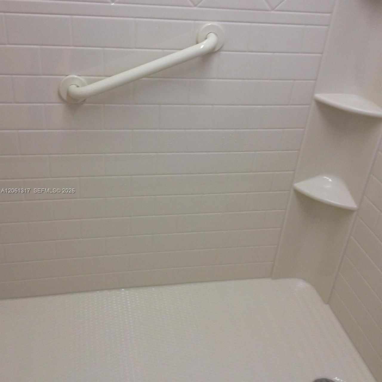 1801 S Treasure Dr, Unit 115, North Bay Village, FL 33141 Photo
