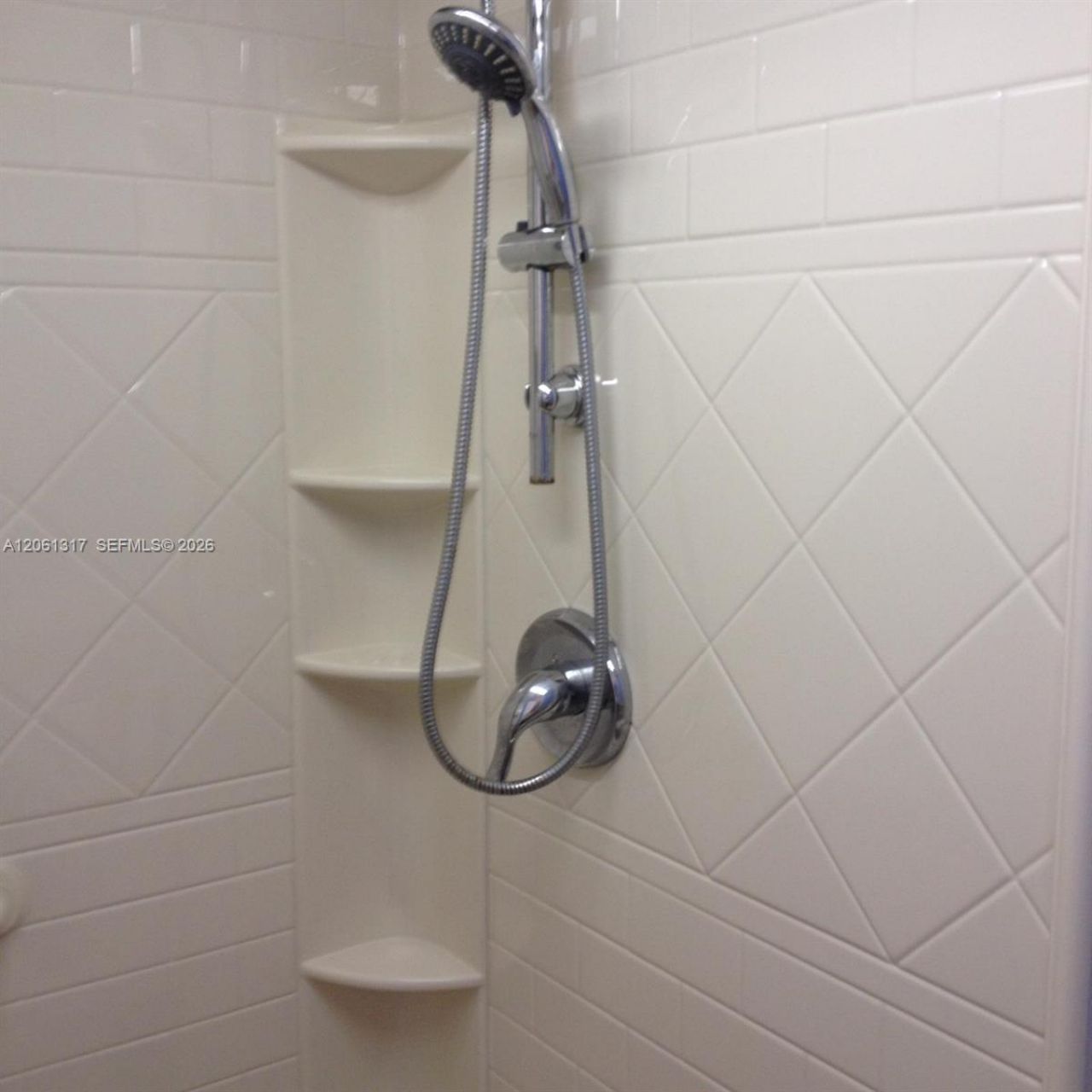 1801 S Treasure Dr, Unit 115, North Bay Village, FL 33141 Photo