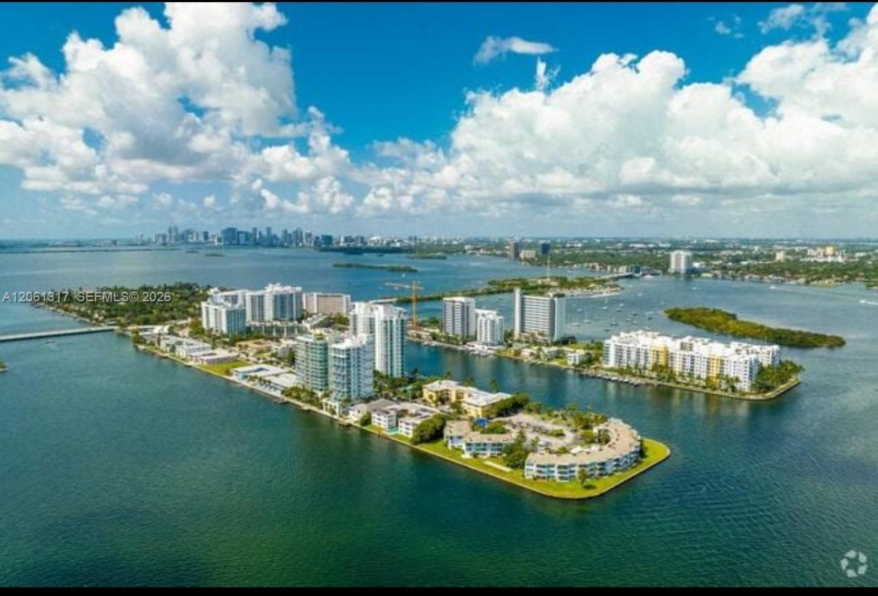 1801 S Treasure Dr, Unit 115, North Bay Village, FL 33141 Photo