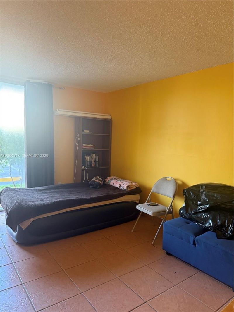 1801 S Treasure Dr, Unit 115, North Bay Village, FL 33141 Photo