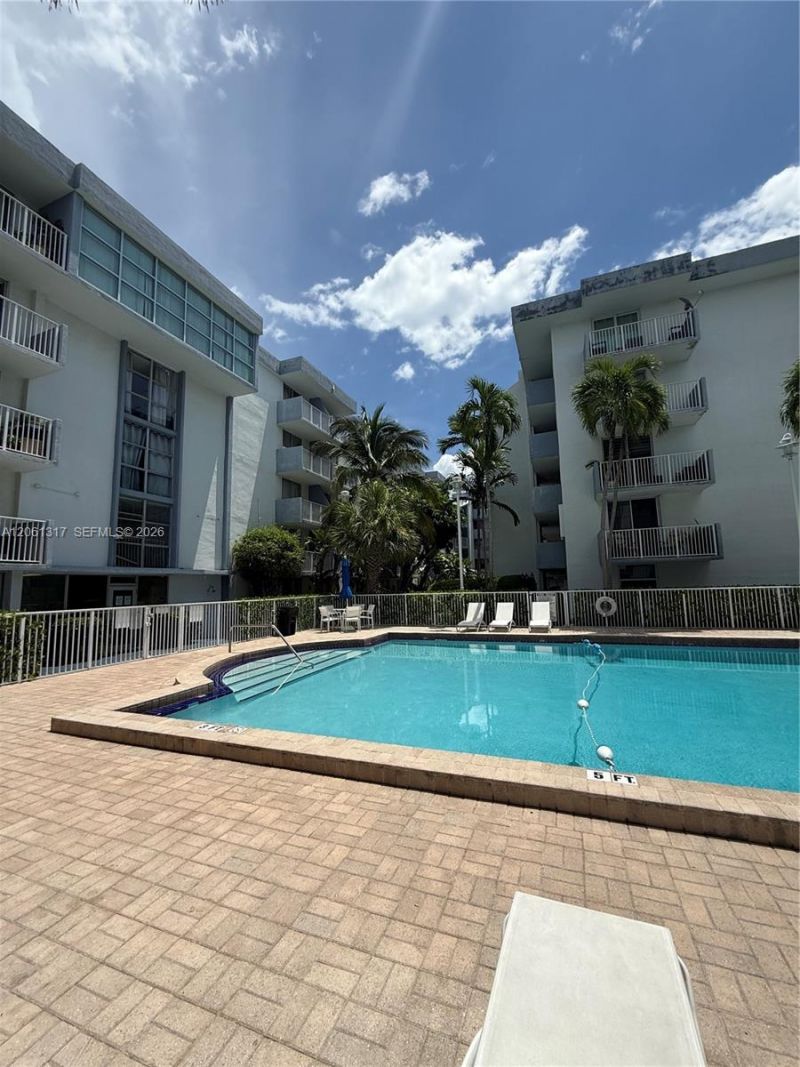 1801 S Treasure Dr, Unit 115, North Bay Village, FL 33141 Photo