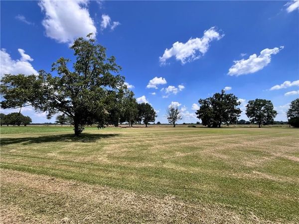 451 Highway, Moreauville, LA 71355