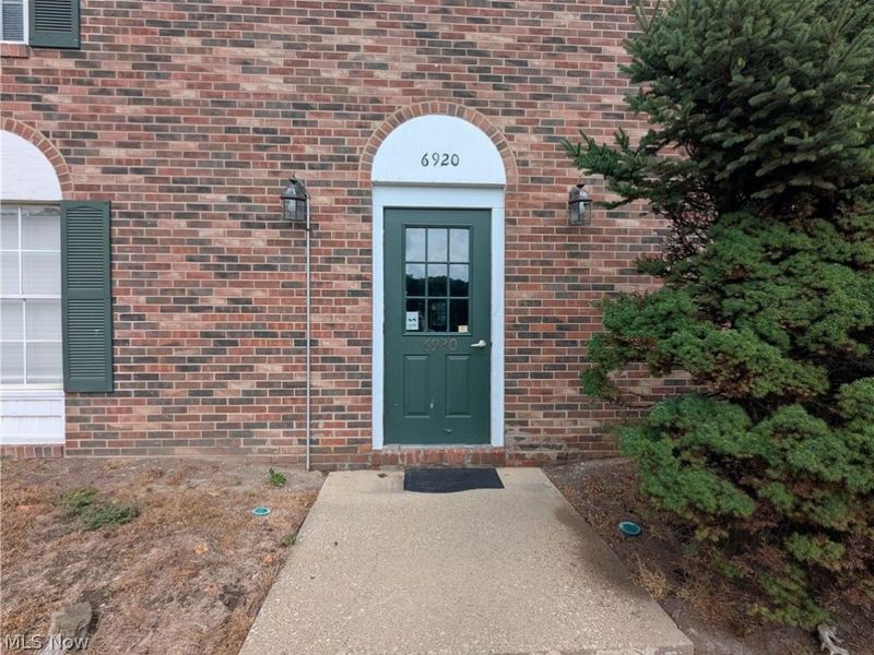 6920 Carriage Hill Drive , Unit 104, Brecksville, OH 44141 Photo 3