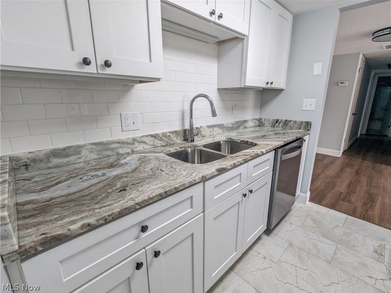 6920 Carriage Hill Drive , Unit 104, Brecksville, OH 44141 Photo 9