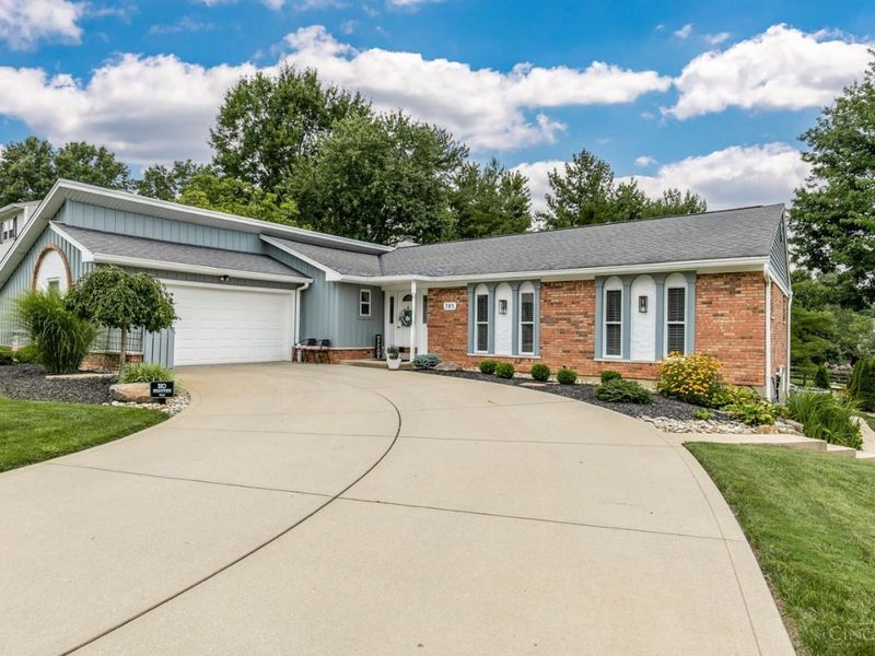 785 Elderwood Drive, Anderson Twp, OH 45255 Photo 3