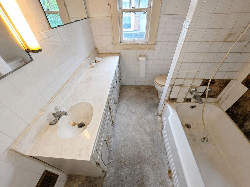 831 E Cecil Street, Springfield, OH 45503 Photo 16