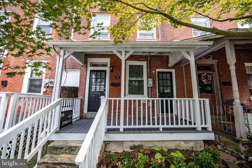 326 E LINDEN STREET, KENNETT SQUARE, PA 19348