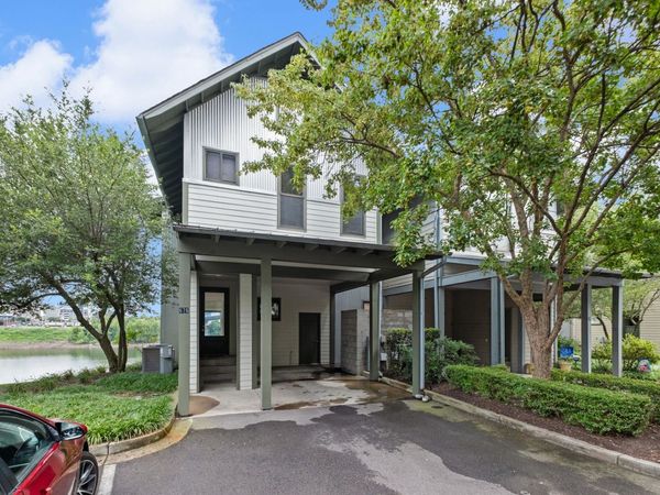 676 MARINA COTTAGE DR, Memphis, TN 38103