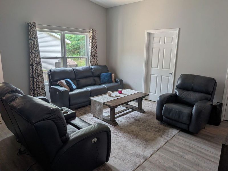 1033 Mascot Street , Ashland, OH 44805 Photo 3
