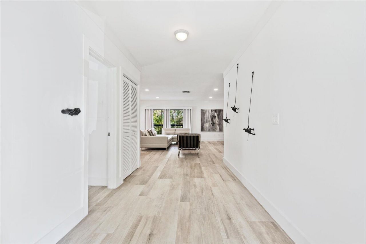11311 Pond View Drive, Unit C201, Wellington, FL 33414 Photo