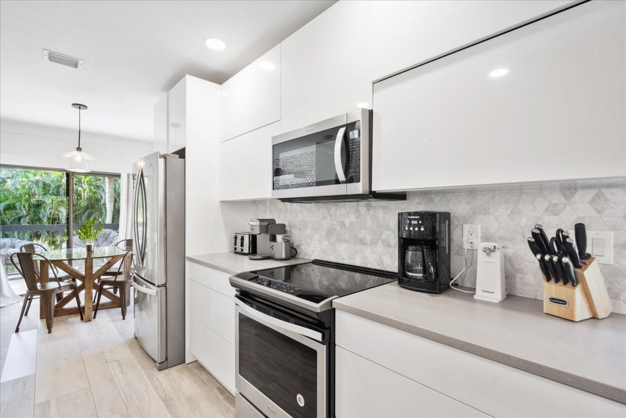 11311 Pond View Drive, Unit C201, Wellington, FL 33414 Photo