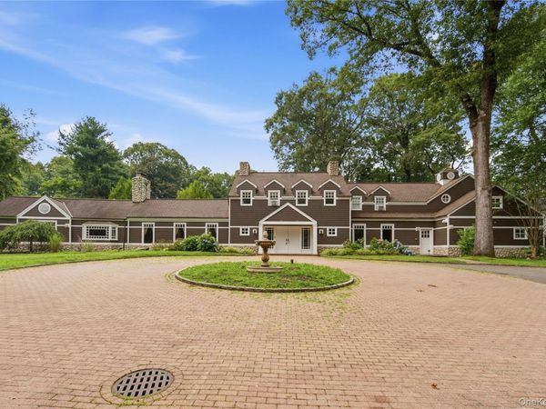 1620 Old Cedar Swamp Road , Brookville, NY 11545