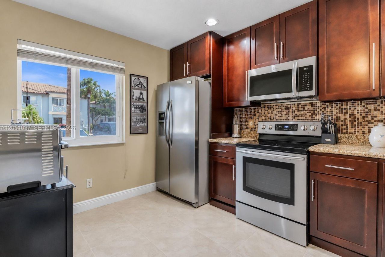 20822 NW 2nd St , Pembroke Pines, FL 33029 Photo