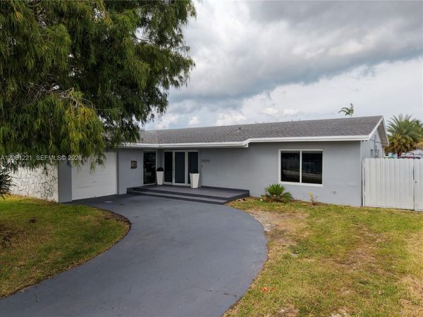 20053 SW 103rd Ave , Cutler Bay, FL 33189