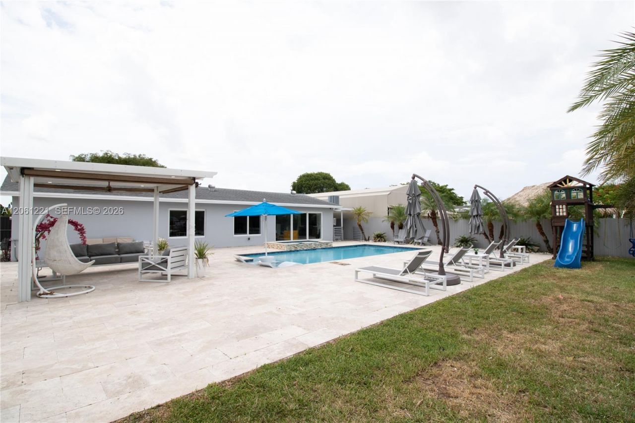 20053 SW 103rd Ave , Cutler Bay, FL 33189 Photo