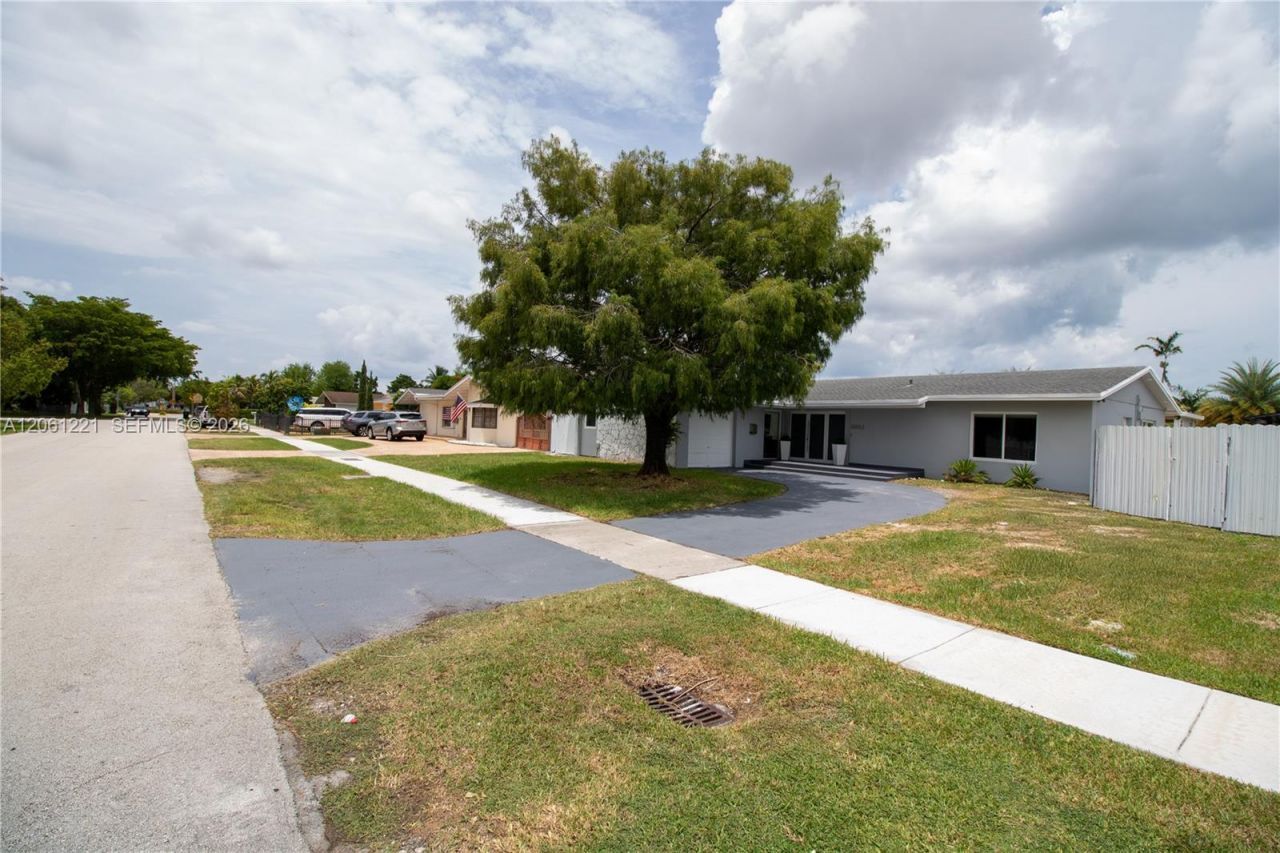 20053 SW 103rd Ave , Cutler Bay, FL 33189 Photo