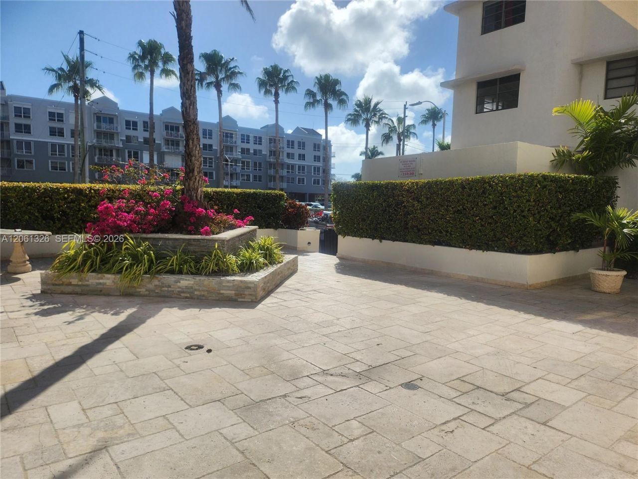 2700 Collins Ave , Unit 110, Miami Beach, FL 33140 Photo