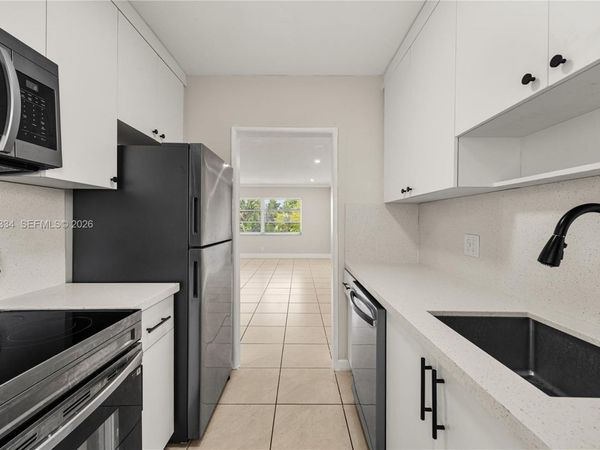 5420 Hollywood Blvd , Unit 203, Hollywood, FL 33021