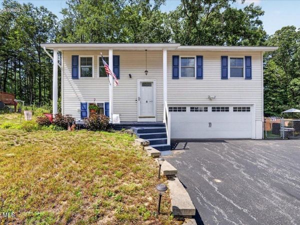 6 Curt Boulevard, Saratoga Springs, NY 12866