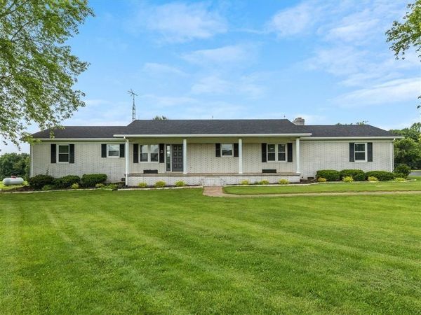 5695 Caneyville Road , Morgantown, KY 42261