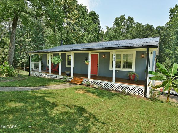 700 Lake Forest Drive, Lenoir City, TN 37772