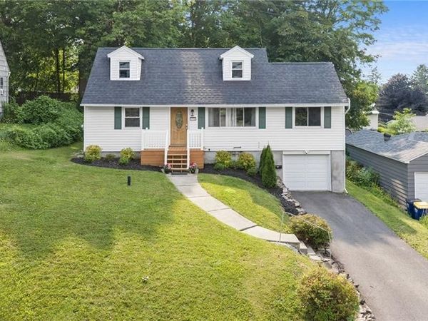 108 Sutton Drive, Syracuse, NY 13219