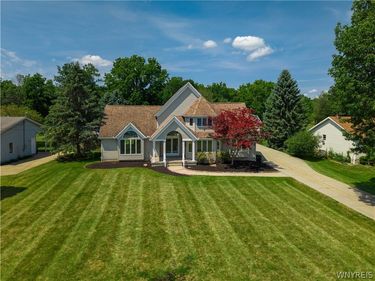 3464 E River Rd Road , Grand Island, NY 14072