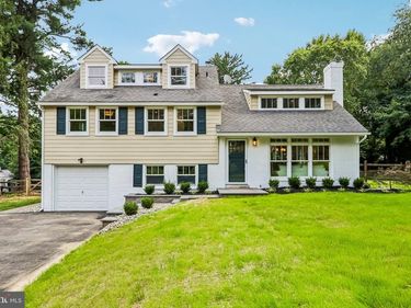 437 MAYNARD DRIVE, WAYNE, PA 19087