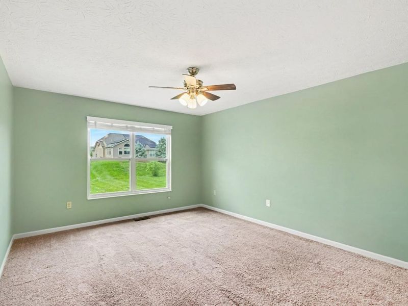 1079 Spruce Glen, Hamilton Twp, OH 45152 Photo 14