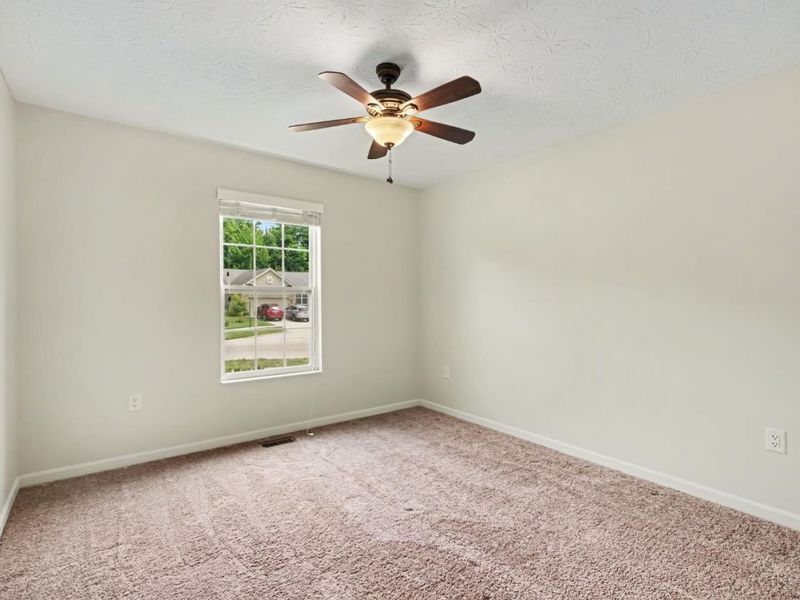 1079 Spruce Glen, Hamilton Twp, OH 45152 Photo 18