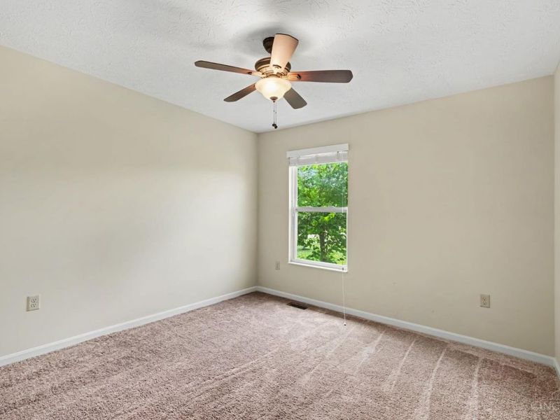 1079 Spruce Glen, Hamilton Twp, OH 45152 Photo 20