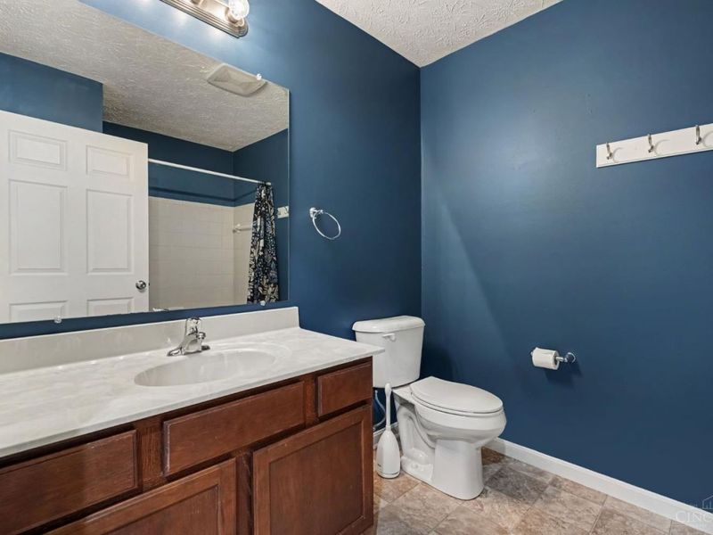 1079 Spruce Glen, Hamilton Twp, OH 45152 Photo 21