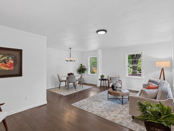 837 Mcknight Road N, Saint Paul, MN 55119