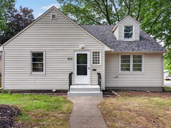 837 Mcknight Road N, Saint Paul, MN 55119